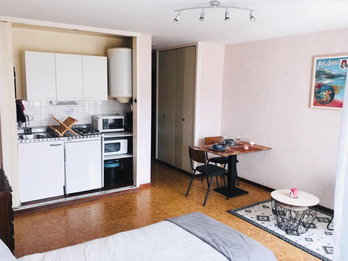 Paisible Studio Avec Agreable Loggia 2 Mn Du Centre Apartment Екс ле Бен Екстериор снимка
