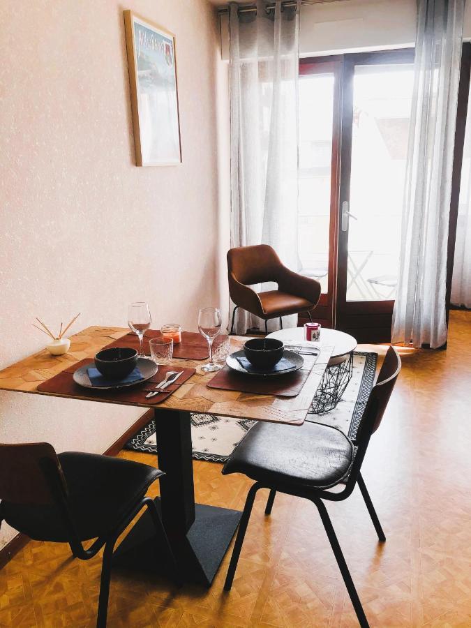 Paisible Studio Avec Agreable Loggia 2 Mn Du Centre Apartment Екс ле Бен Екстериор снимка